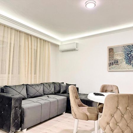 Modern Central Apartments Renovated ベオグラード エクステリア 写真