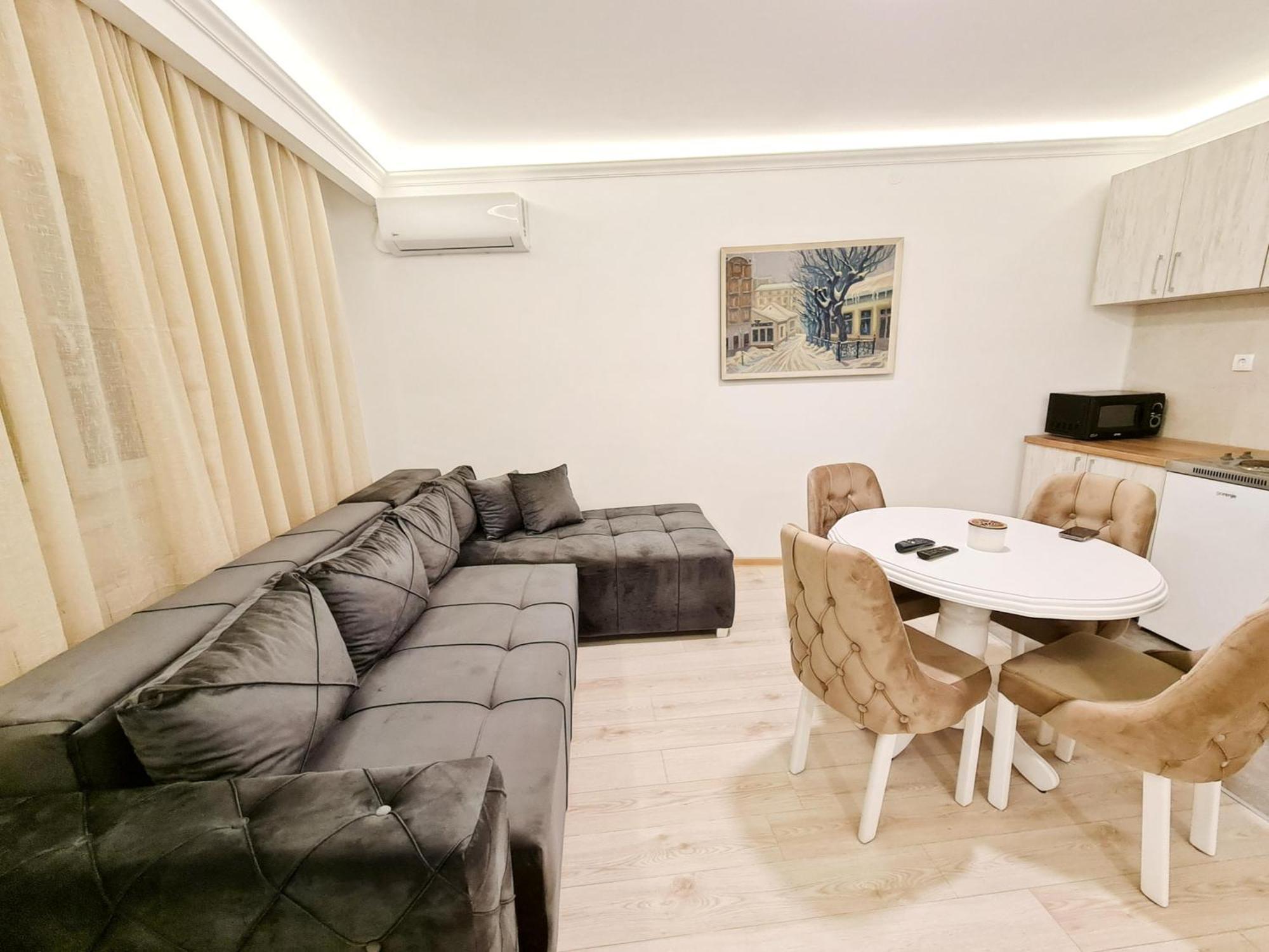 Modern Central Apartments Renovated ベオグラード エクステリア 写真