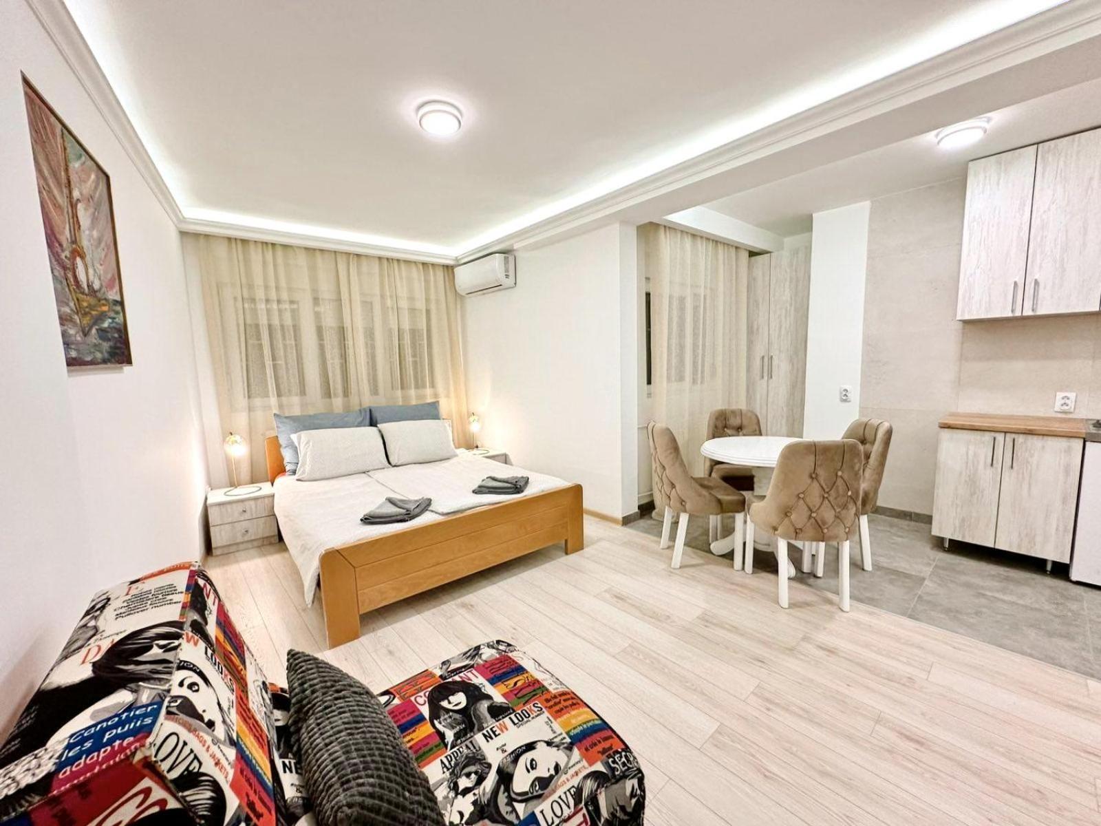 Modern Central Apartments Renovated ベオグラード エクステリア 写真