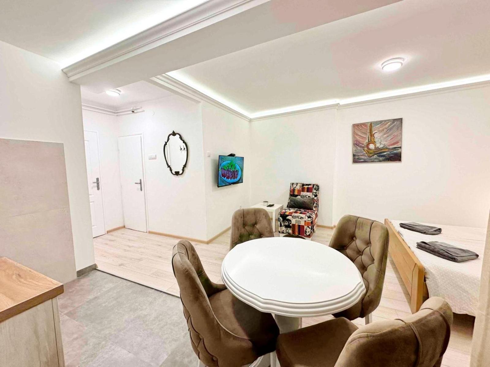 Modern Central Apartments Renovated ベオグラード エクステリア 写真